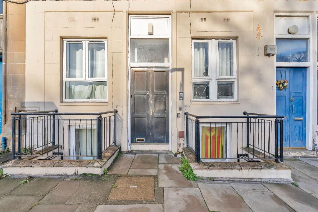 Royal Park Terrace, Edinburgh, EH8 - 3