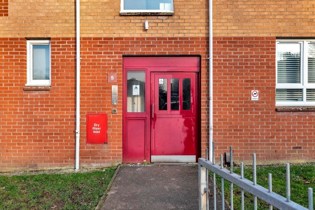 Dalveen Street, Glasgow, G32 - 7