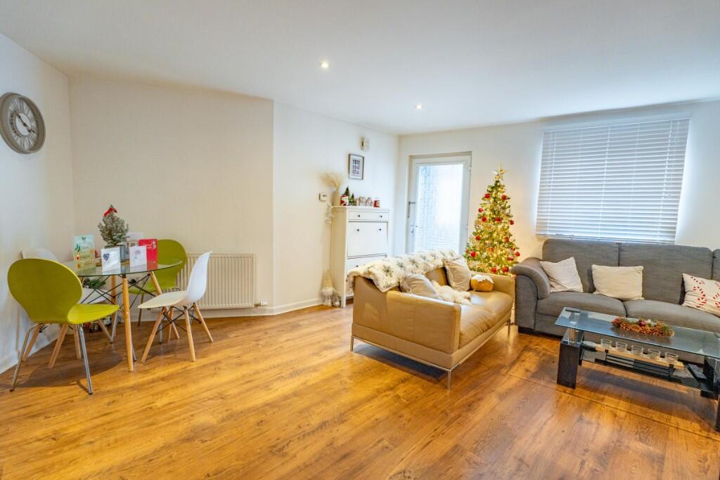 7 Balmoral Terrace, Aberdeen, AB10 - 12