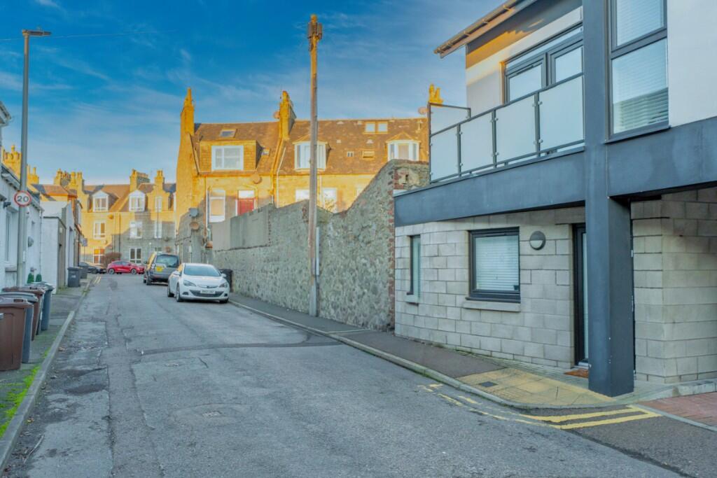 7 Balmoral Terrace, Aberdeen, AB10 - 19