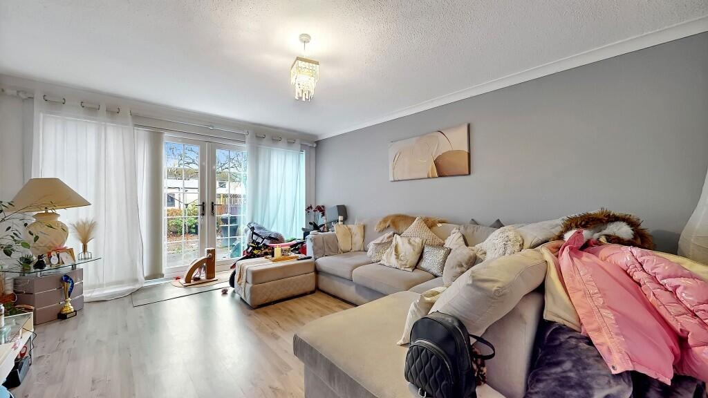 Cambusdoon Place, Kilwinning, Ayrshire, KA13 - 7