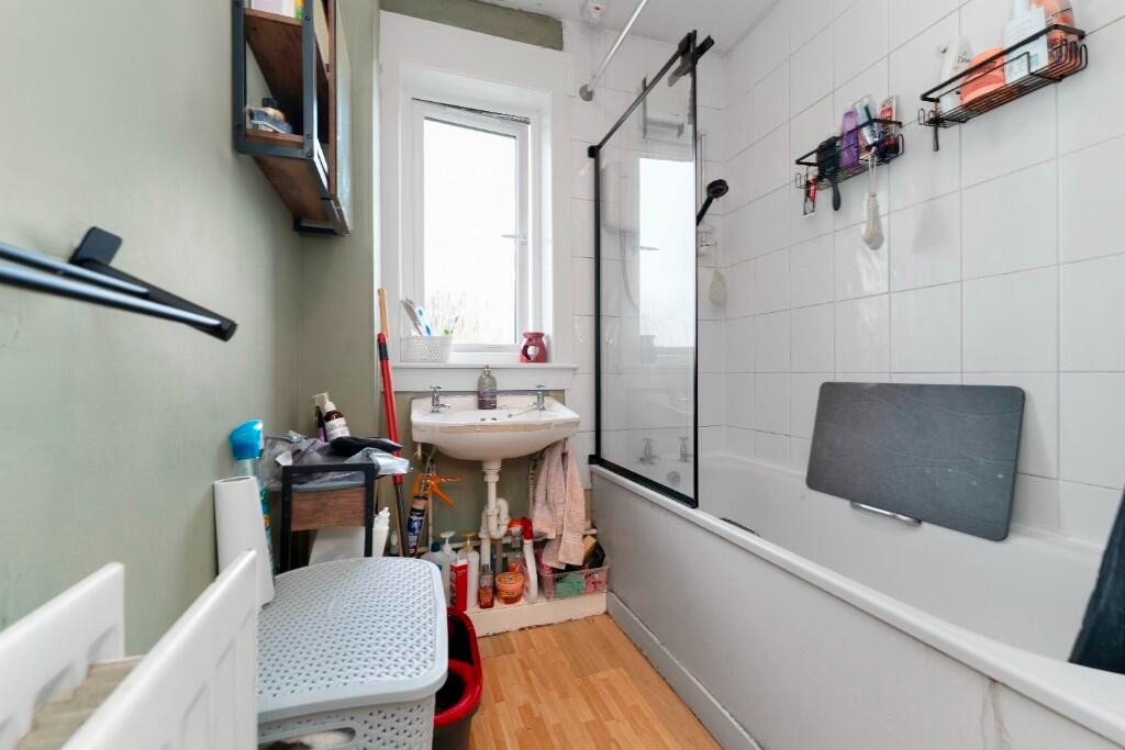 St. Columba Gardens, Dundee, DD3 - 12