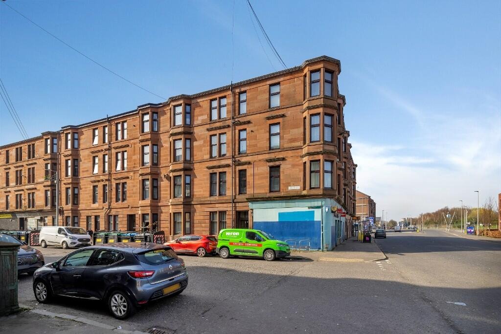 Burghead Place, Glasgow, G51 - 3
