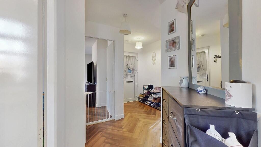 Stewart Place, Nether Catrine, KA5 - 9