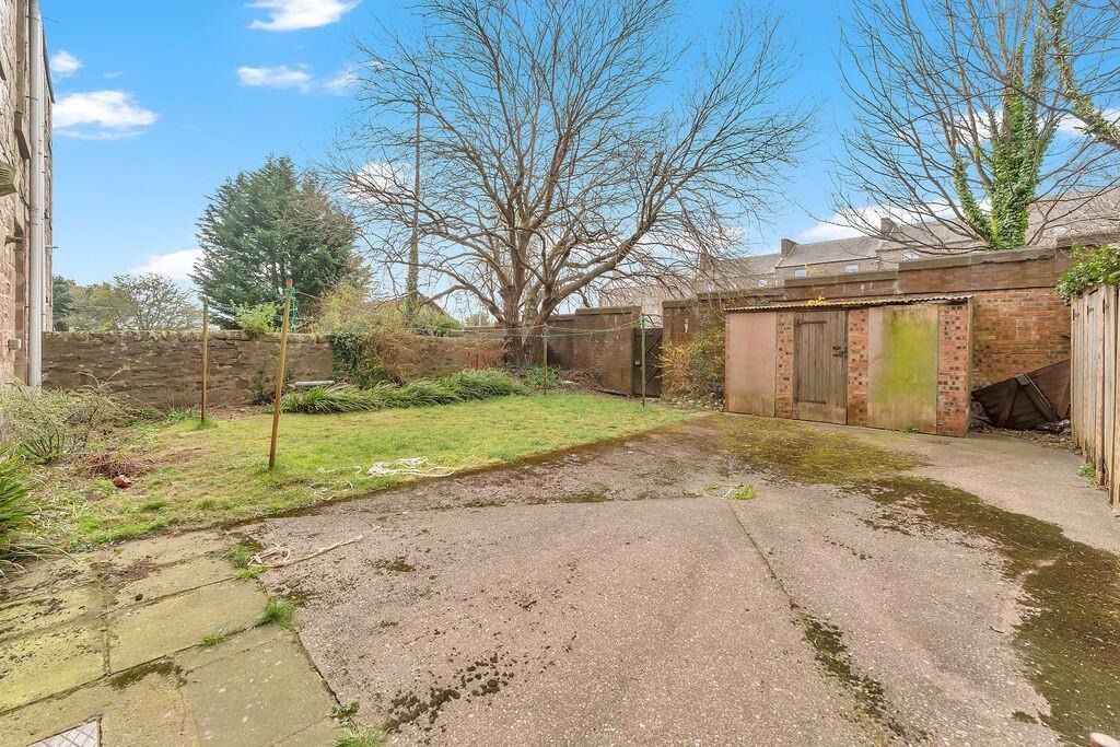 Step Row, Dundee, DD2 - 3