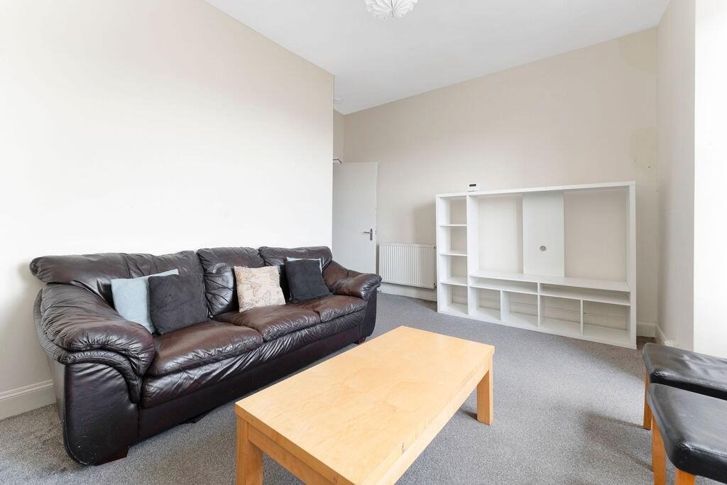 Step Row, Dundee, DD2 - 7