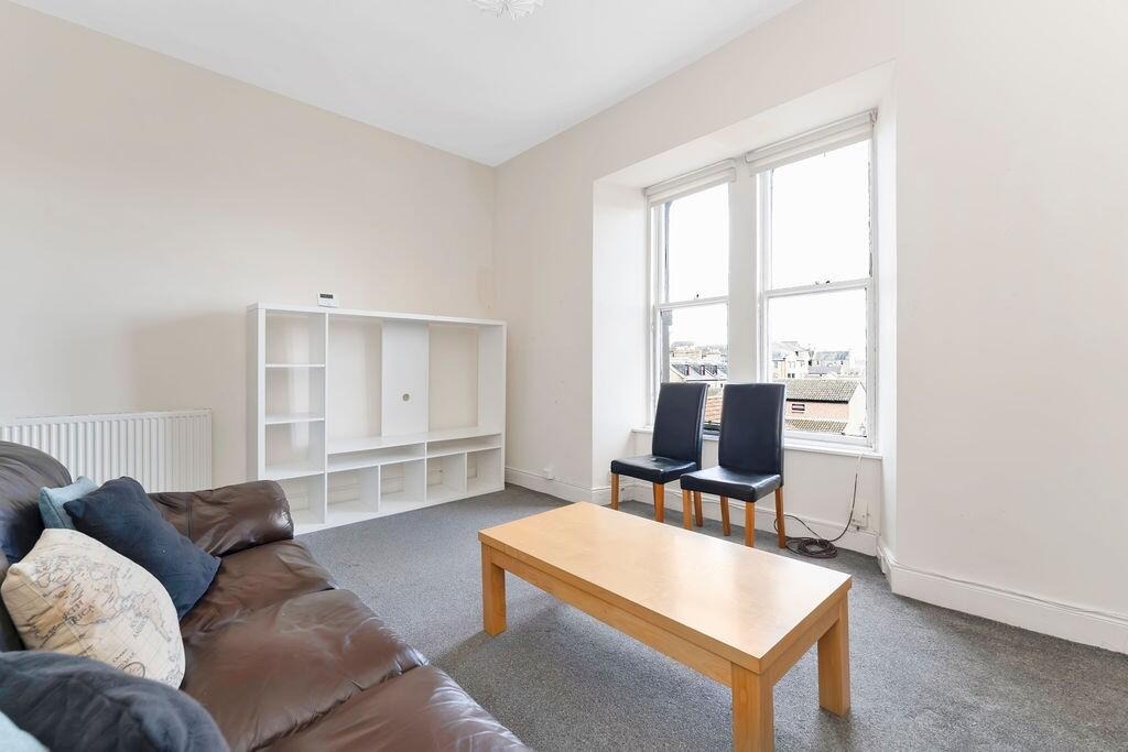 Step Row, Dundee, DD2 - 8