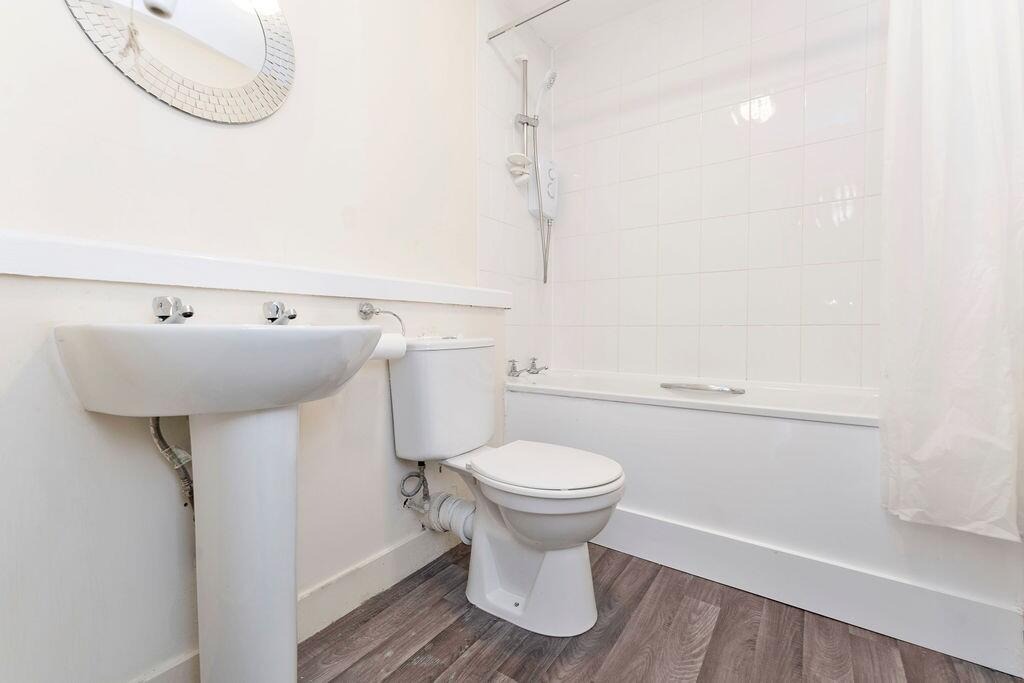 Step Row, Dundee, DD2 - 18