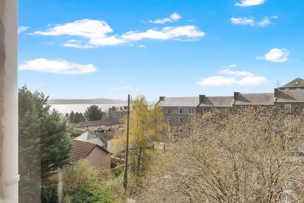 Step Row, Dundee, DD2 - 20