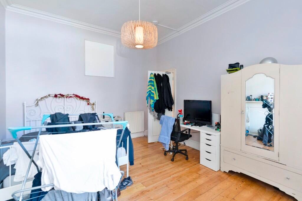 Bernard Terrace, Edinburgh, EH8 - 13