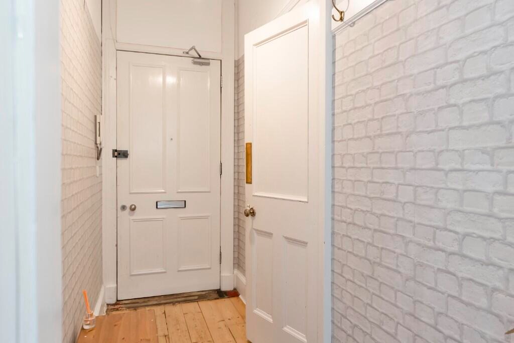 Bernard Terrace, Edinburgh, EH8 - 16