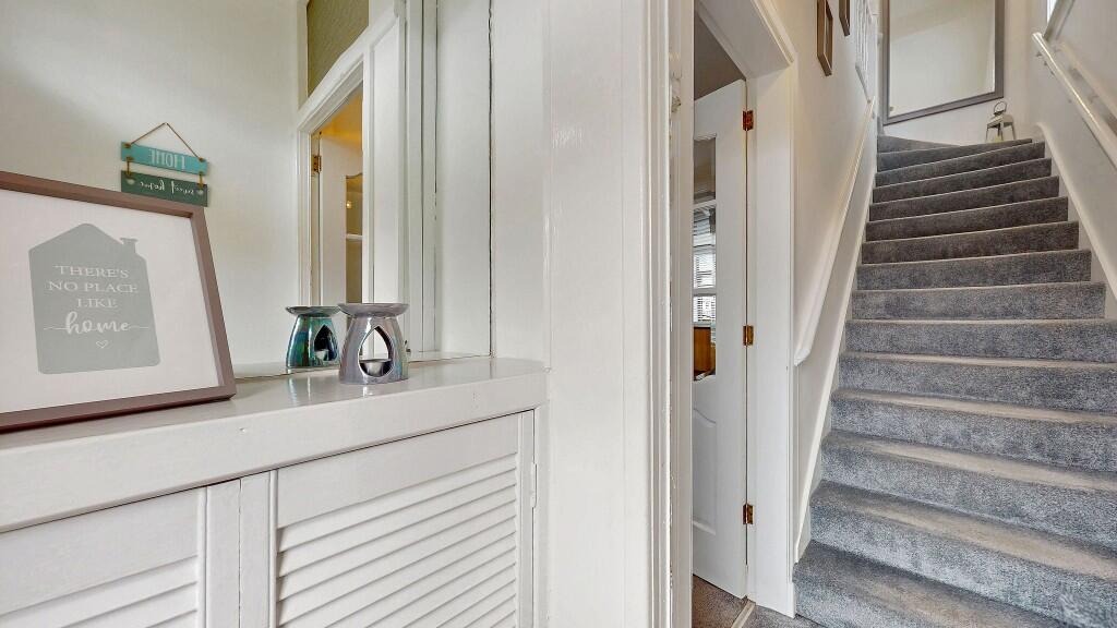 Mainhill Place, Glasgow, G69 - 7