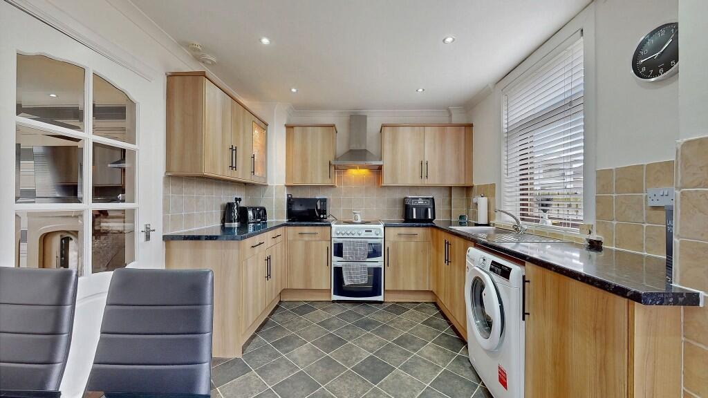 Mainhill Place, Glasgow, G69 - 12