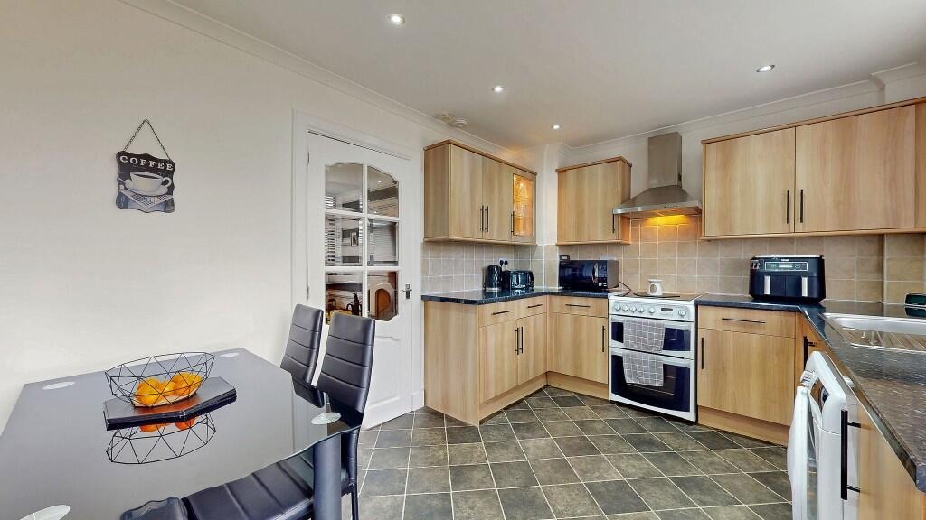 Mainhill Place, Glasgow, G69 - 13