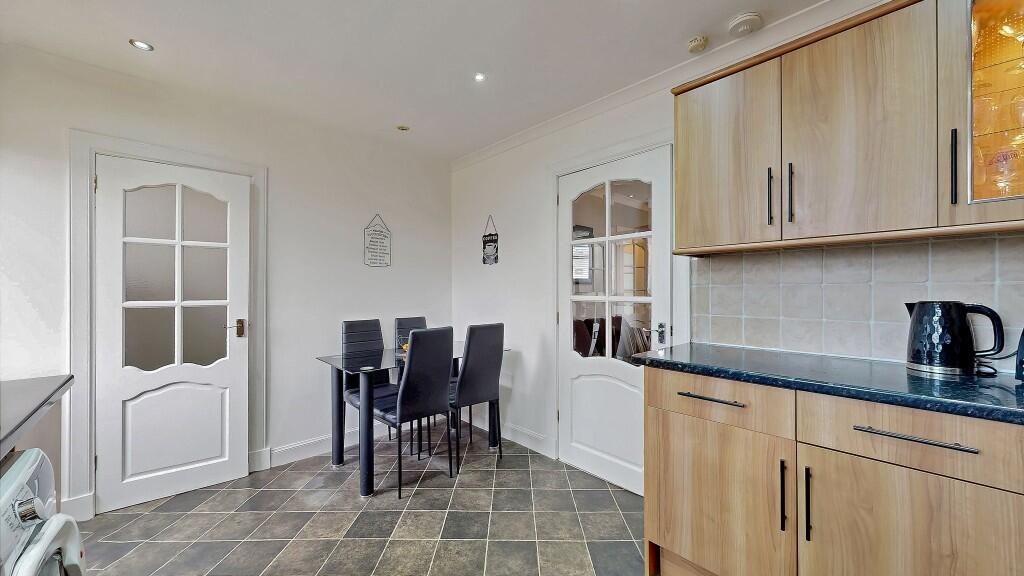 Mainhill Place, Glasgow, G69 - 14